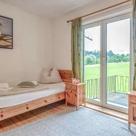 Platzhirsch Small Holiday home Itter